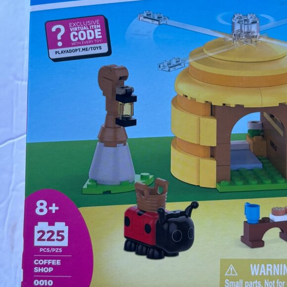 NEW BLDR Adopt Me! Coffee Shop Inerior with Queen Bee Building Set - 225 Pieces - Picture 7 of 13